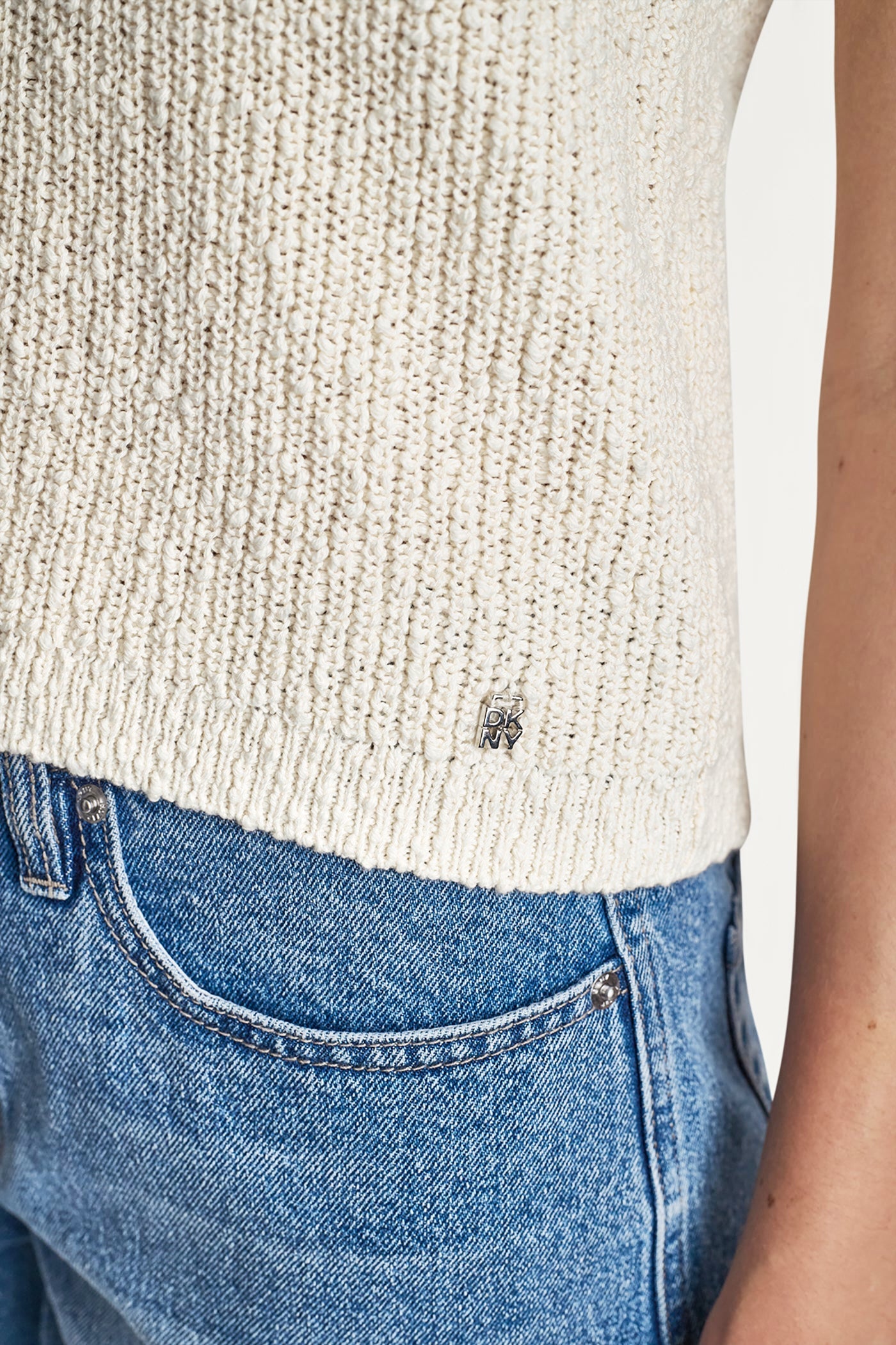 V-NECK SWEATER TANK