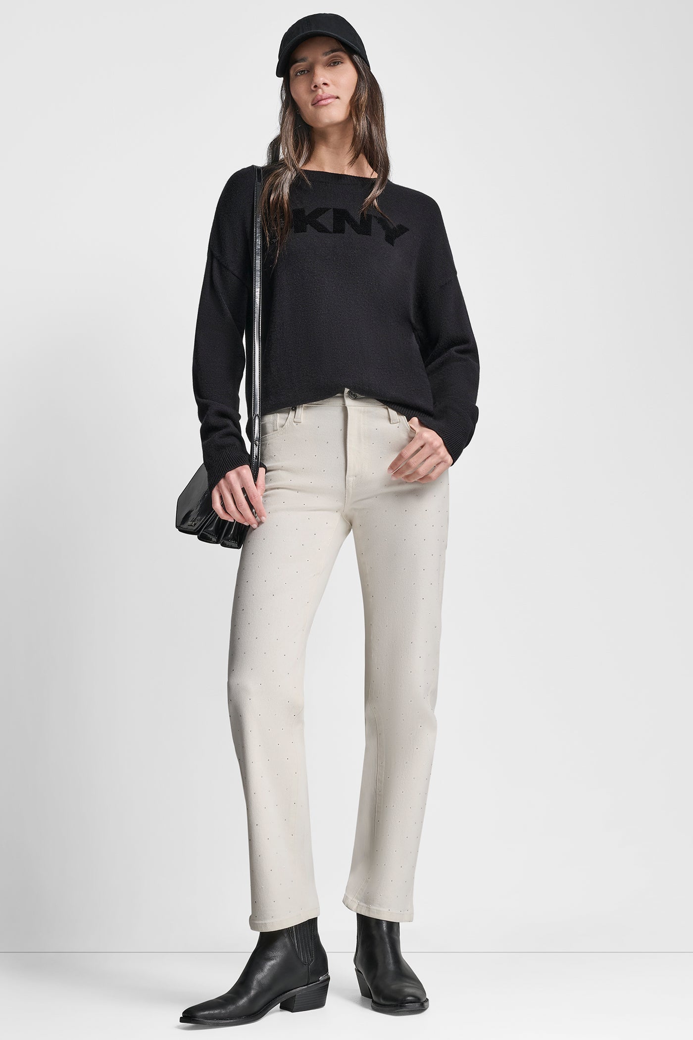 MID-RISE CLASSIC STRAIGHT WITH MINI RHINESTONES