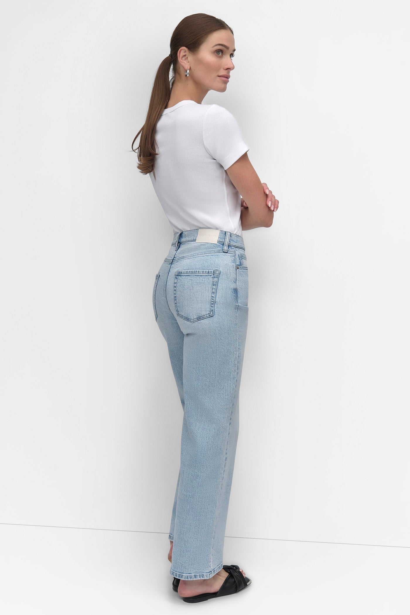 HIGH-RISE TAILORED WIDE-LEG JEAN