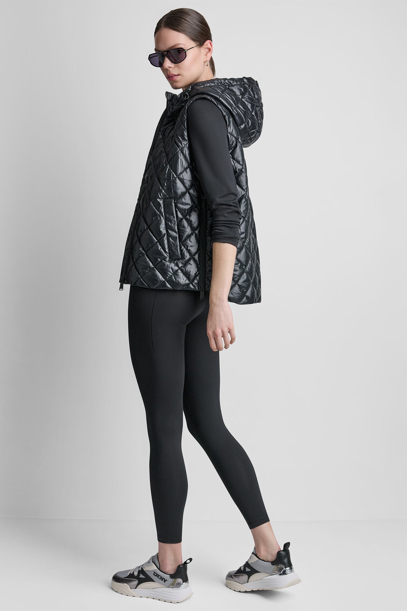 HOODED DIAMOND QUILTED VEST