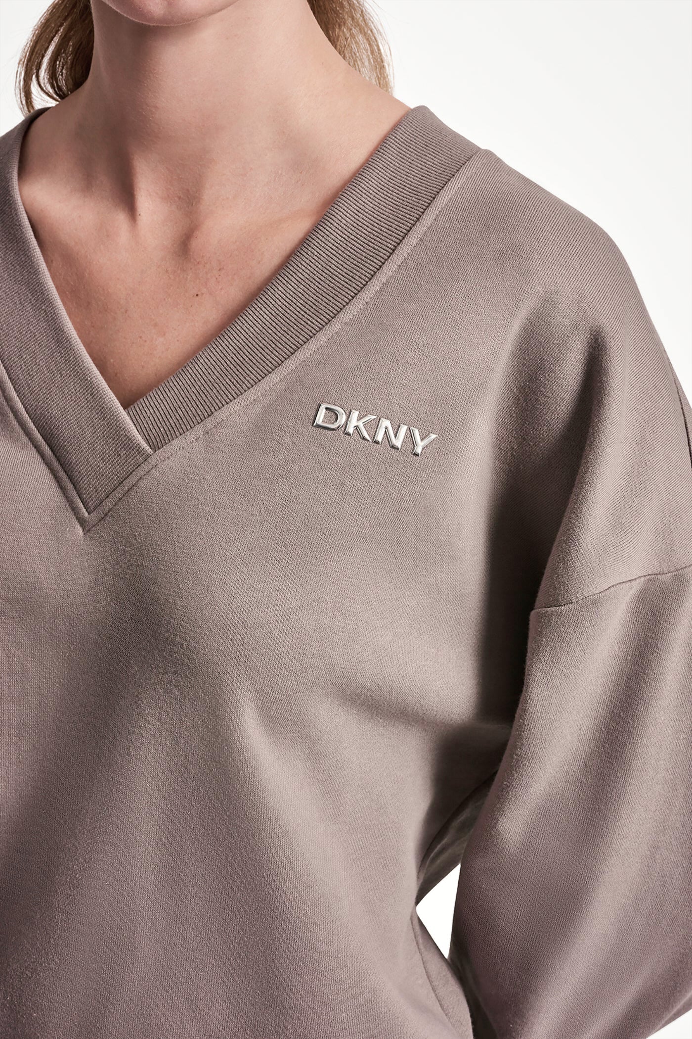 METALLIC LOGO SWEATSHIRT