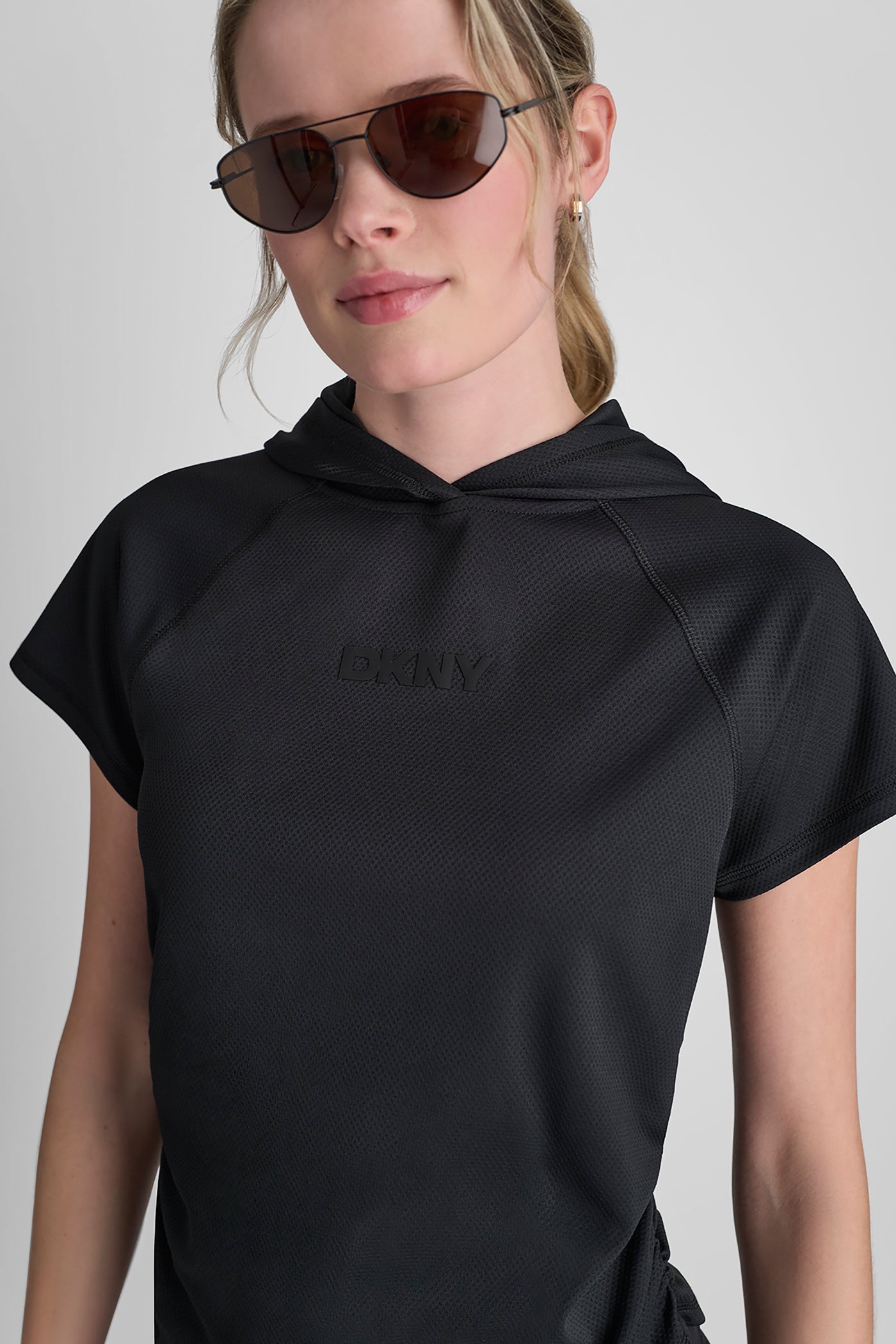 MESH HOODED LOGO TEE