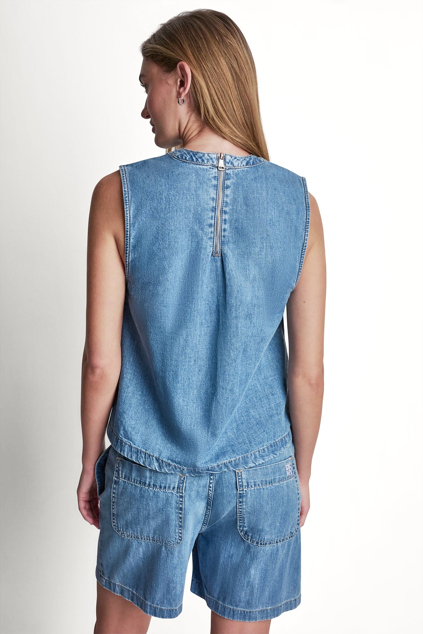SLEEVELESS DENIM TOP