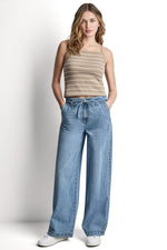 HIGH-RISE WIDE LEG JEAN