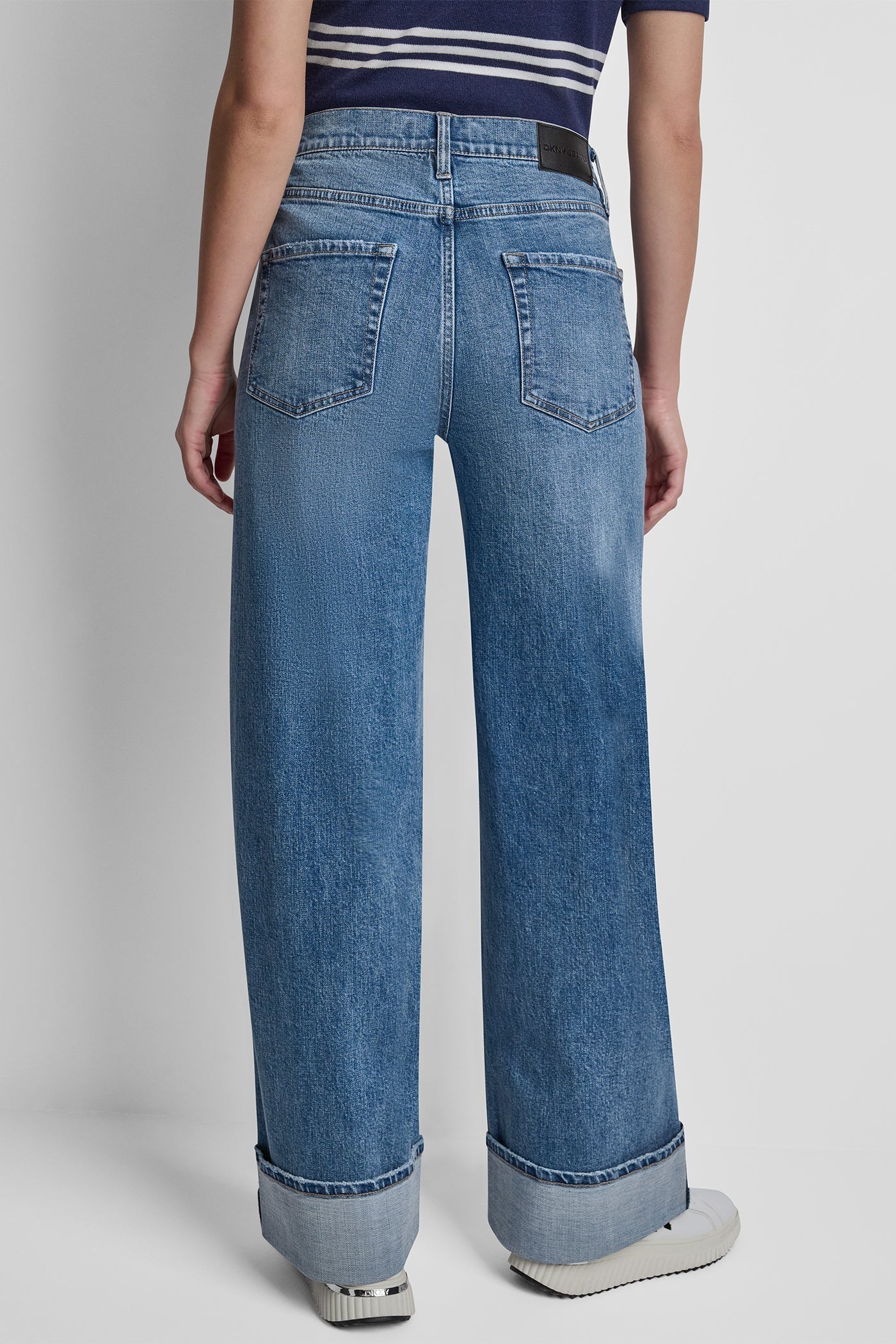 HIGH-RISE CUFFED WIDE LEG