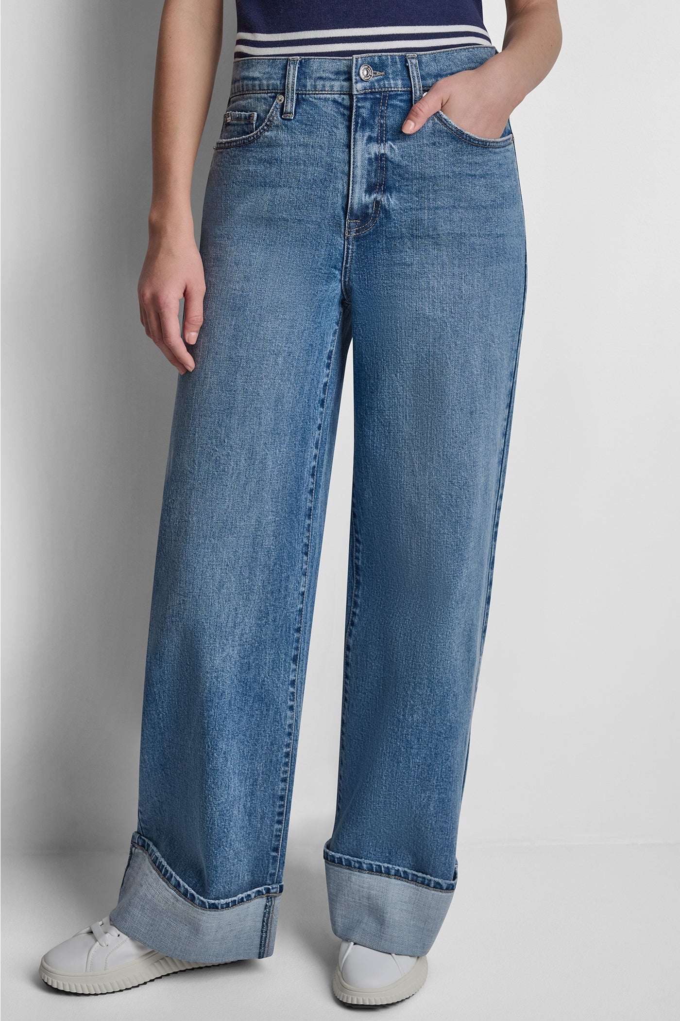 HIGH-RISE CUFFED WIDE LEG