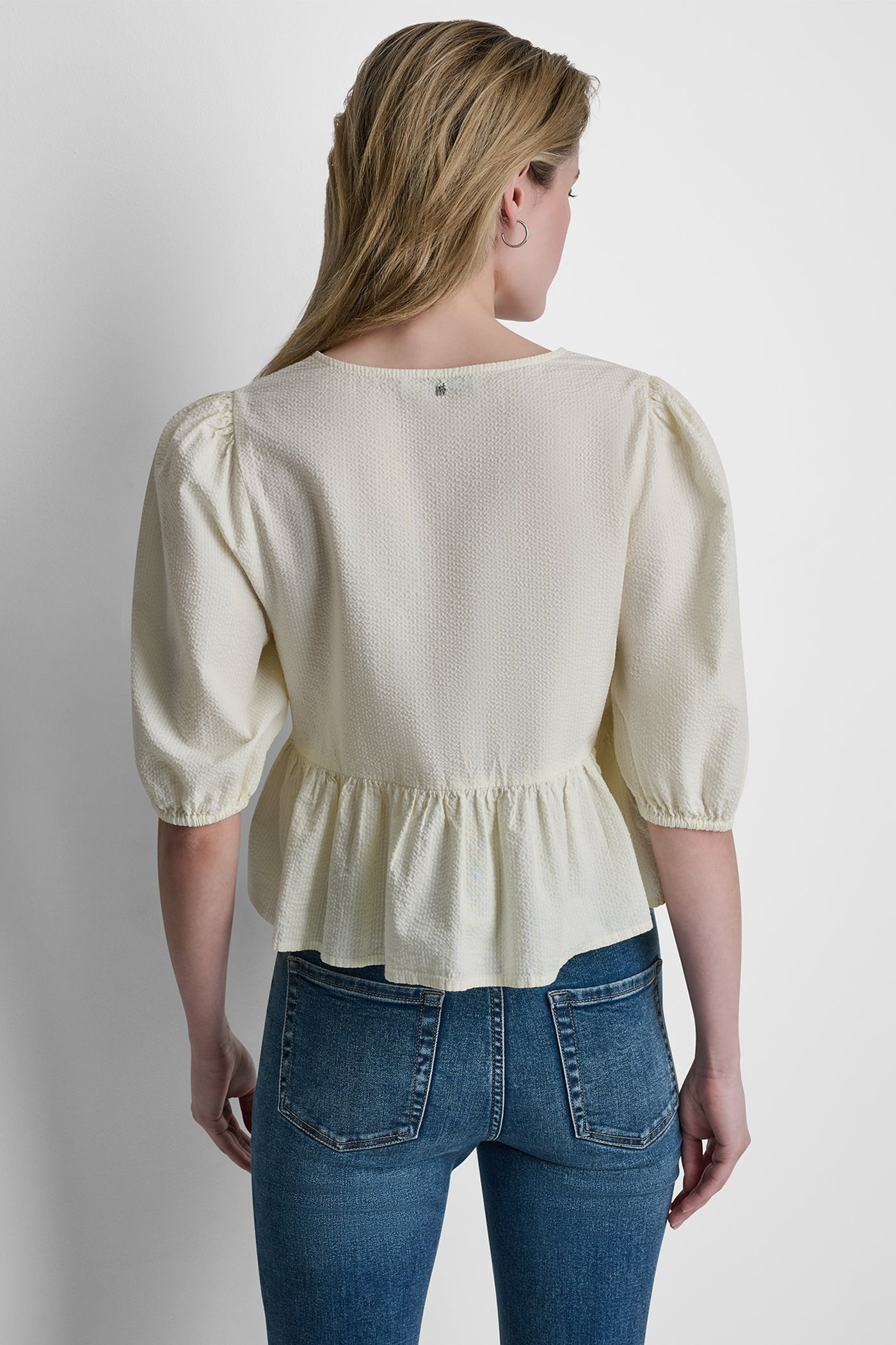 PUFF SLEEVE V-NECK SHIRT