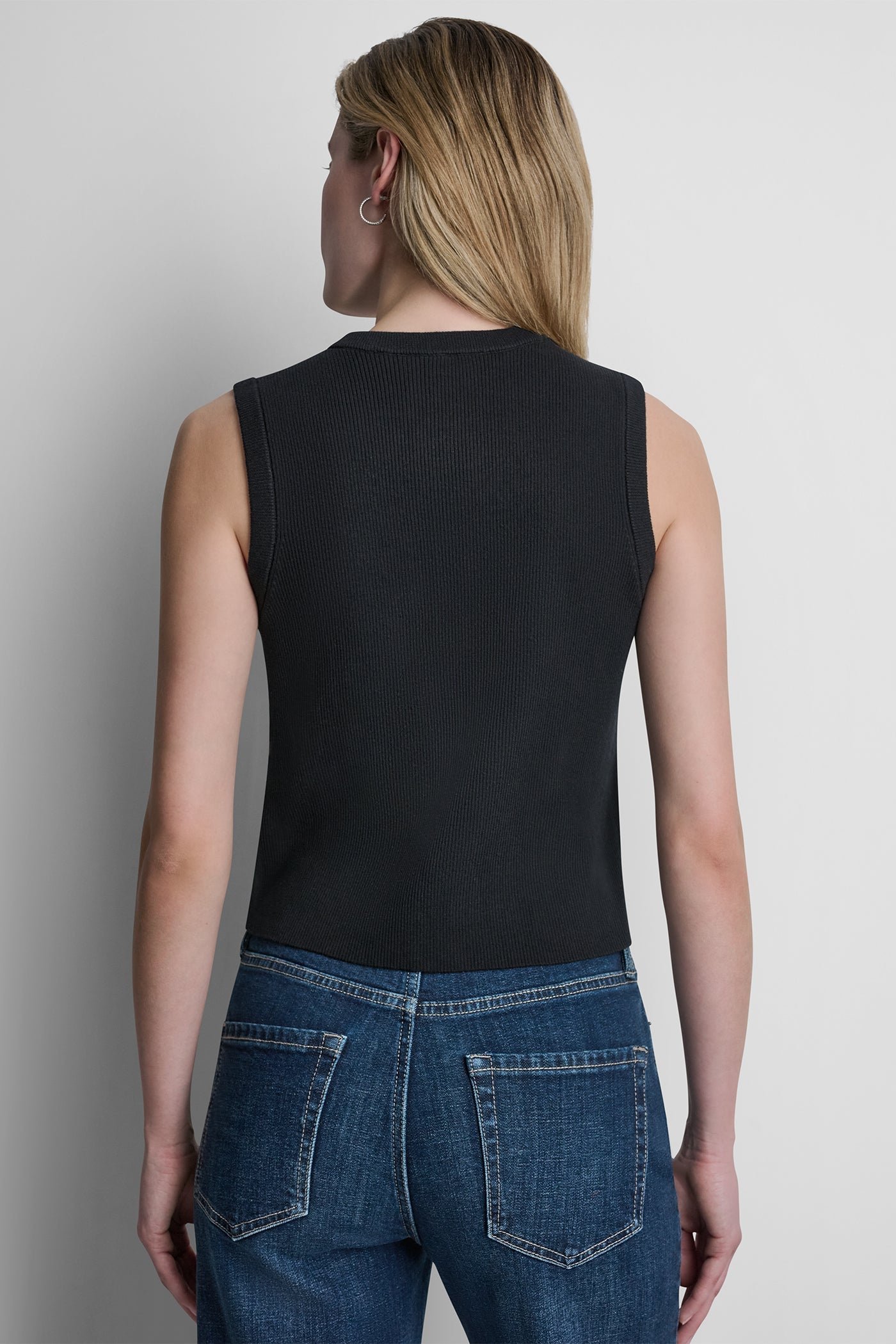 CROPPED SLEEVELESS LOGO TRIM SWEATER