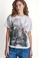 DKNY RHINESTONE NY STREETS LOGO TEE