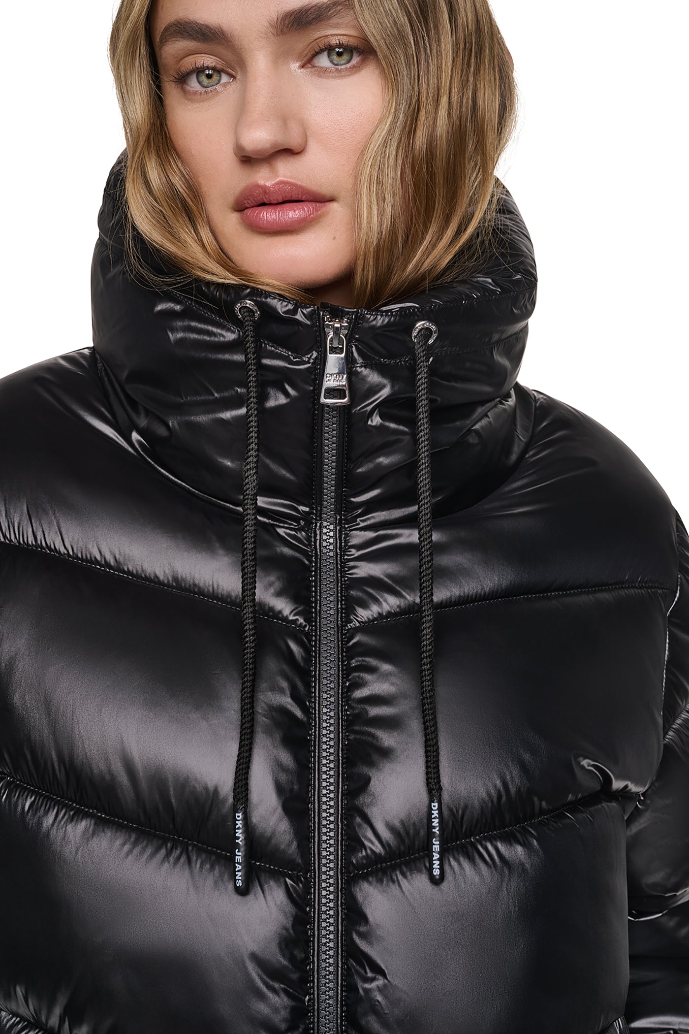 QUILTED PUFFER WITH DRAMA COLLAR