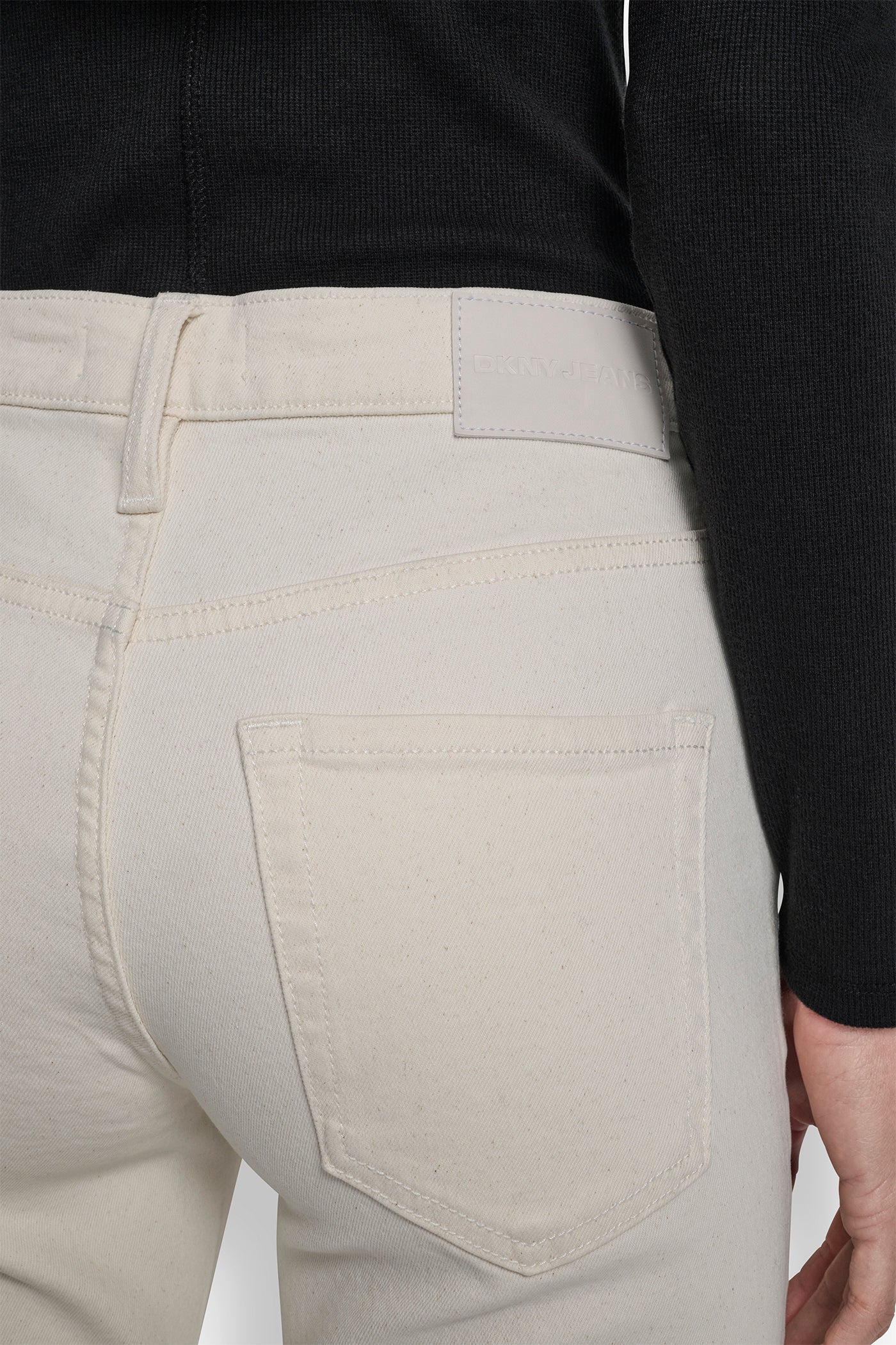 MID-RISE CLASSIC STRAIGHT WITH MINI RHINESTONES