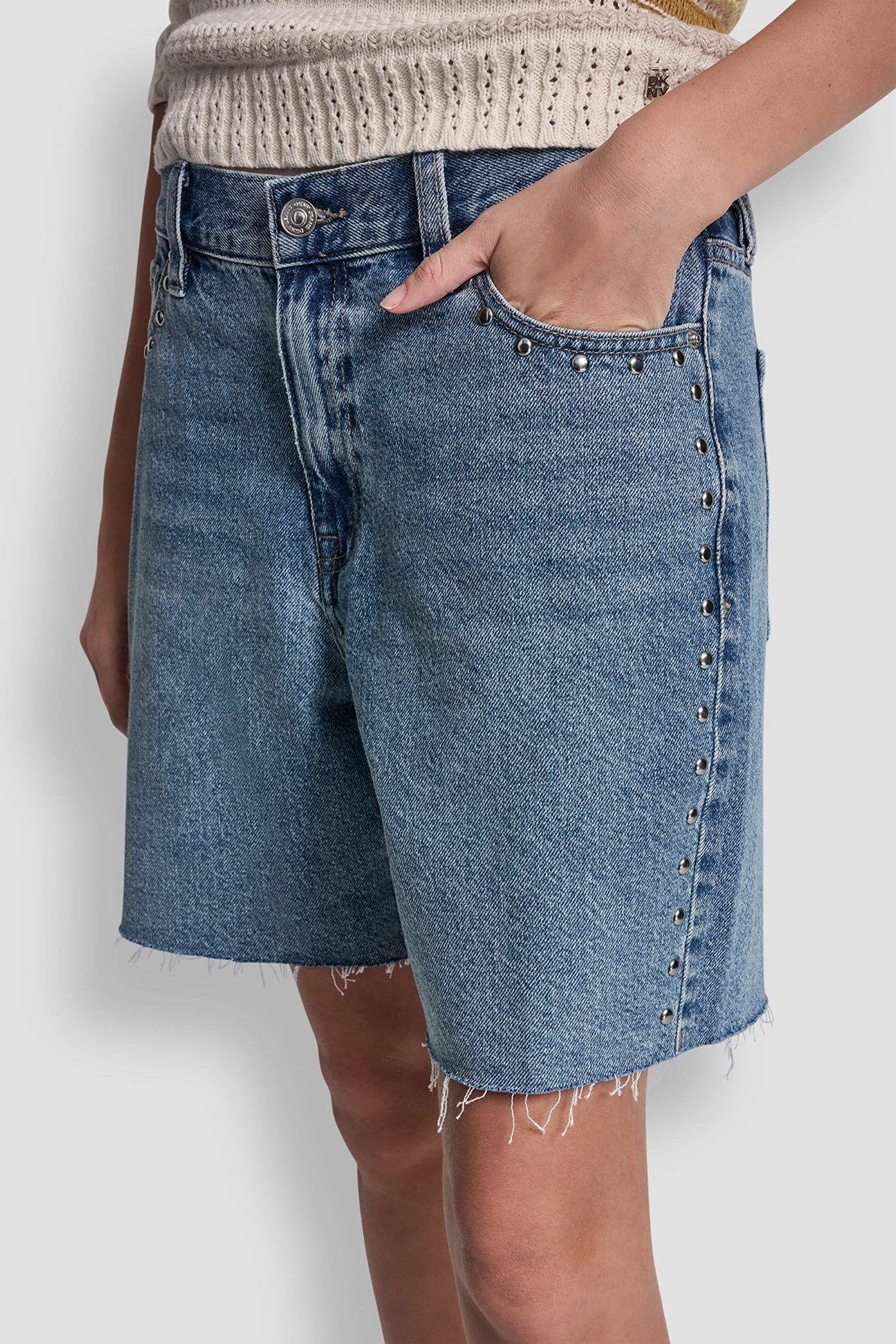 MID-RISE DENIM SHORT