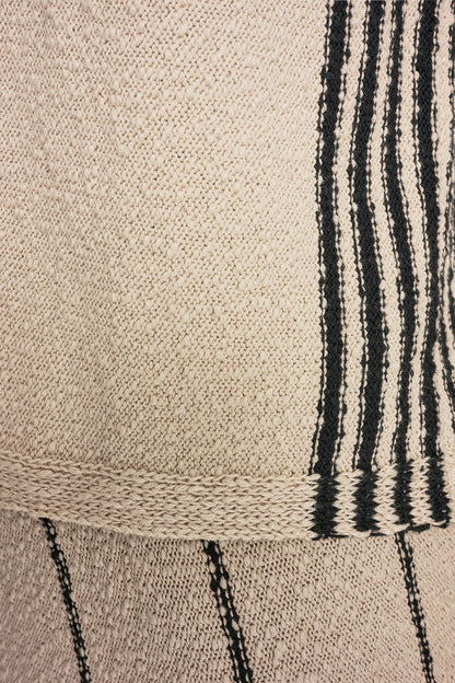 SLEEVELESS SWEATER WITH STRIPED DETAIL