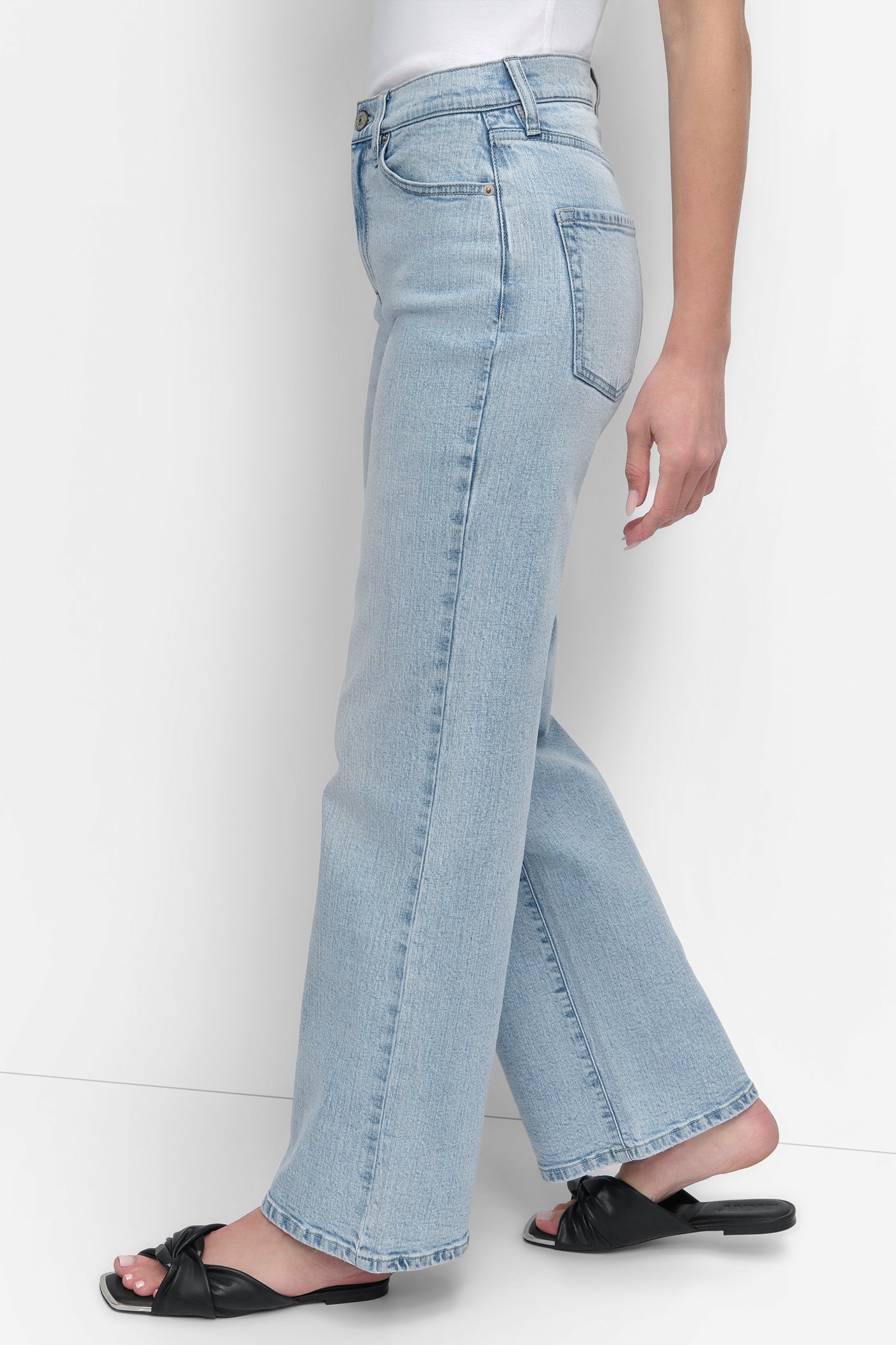 HIGH-RISE TAILORED WIDE-LEG JEAN
