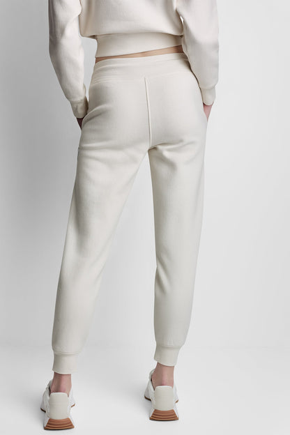MID-RISE VARSITY LOGO JOGGER