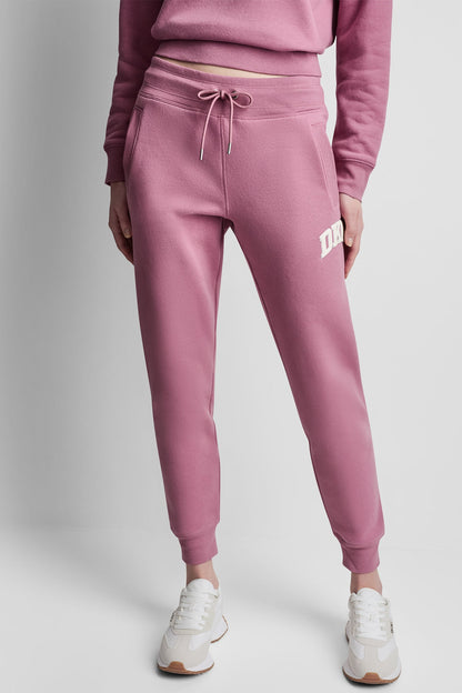 MID-RISE VARSITY LOGO JOGGER
