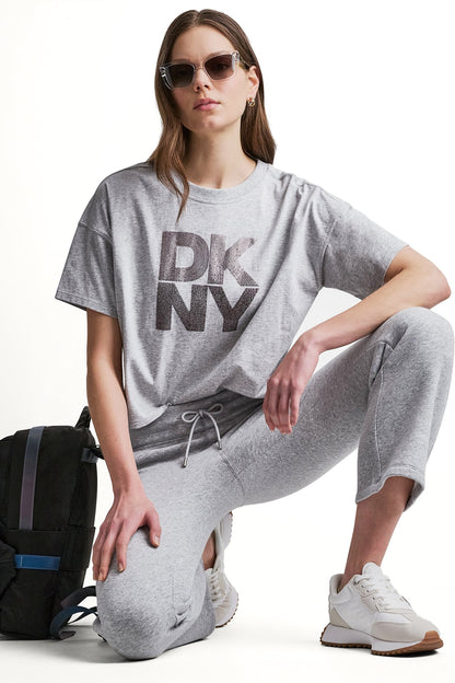 STACKED OMBRE RHINESTONE LOGO TEE