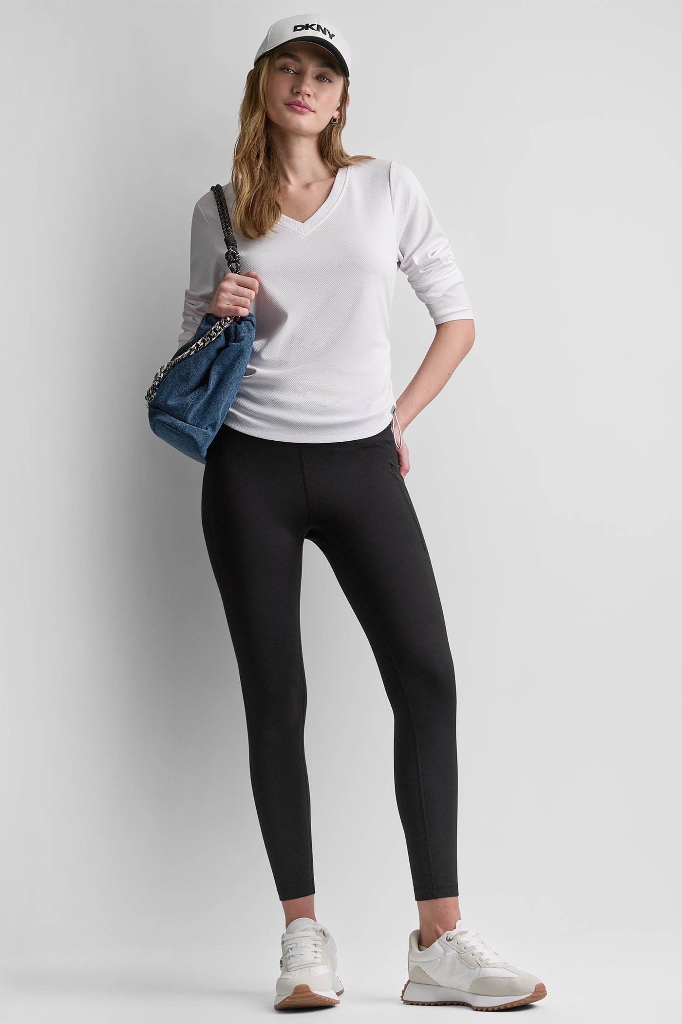 LONG SLEEVE V-NECK TECH TEE