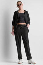 HIGH-RISE TAPERED STRAIGHT LEG PANT