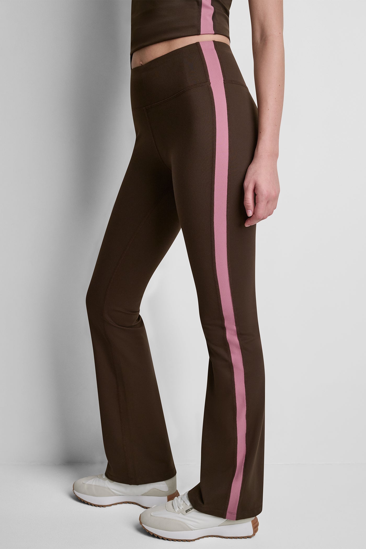 BALANCE COMPRESSION SIDE STRIPE FLARE LEGGING