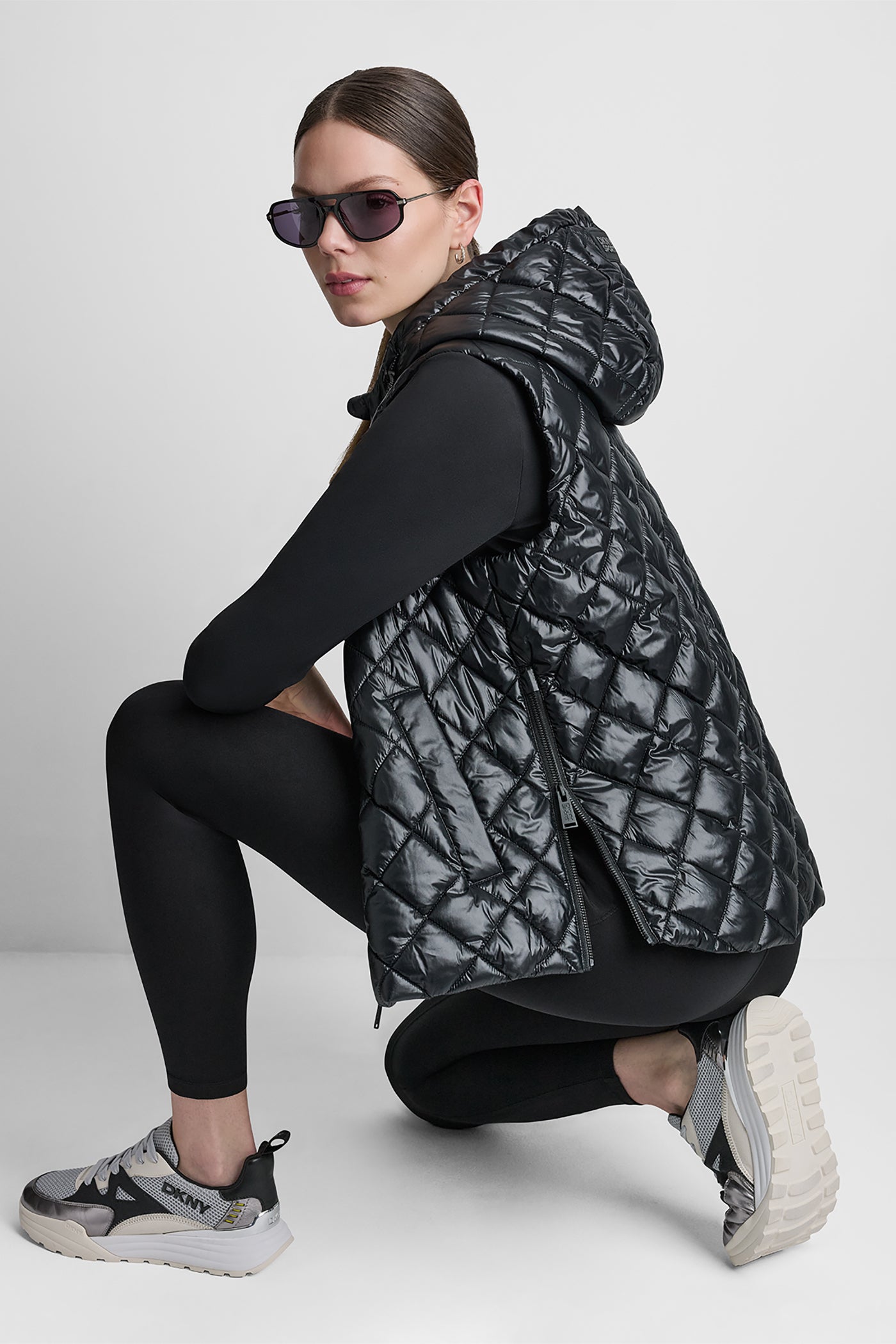 HOODED DIAMOND QUILTED VEST