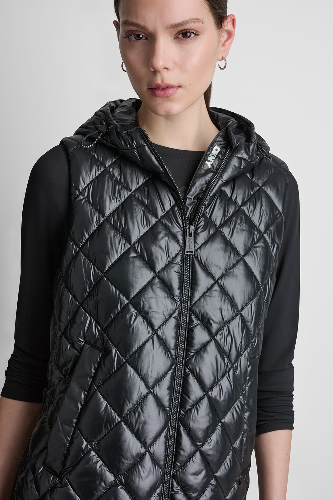 HOODED DIAMOND QUILTED VEST