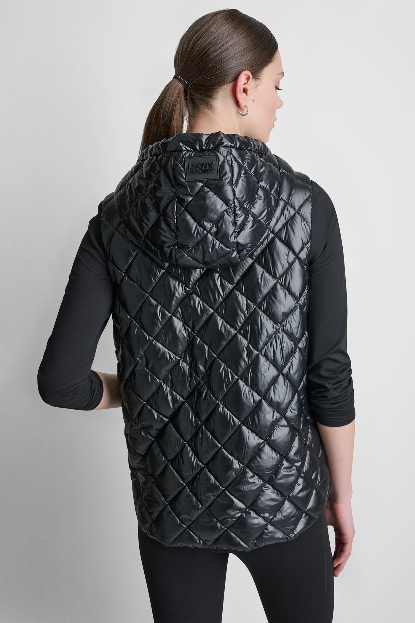 HOODED DIAMOND QUILTED VEST