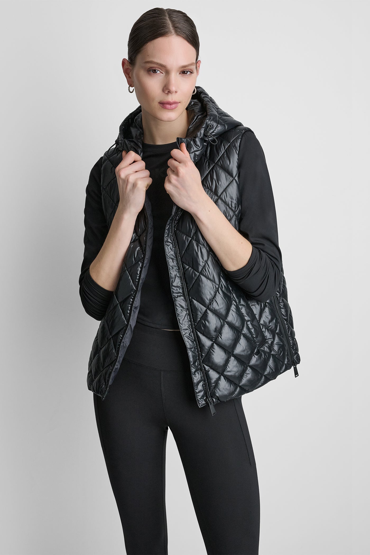 HOODED DIAMOND QUILTED VEST