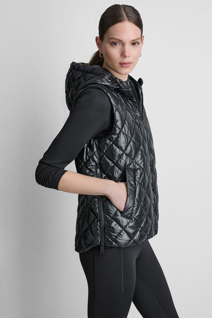 HOODED DIAMOND QUILTED VEST