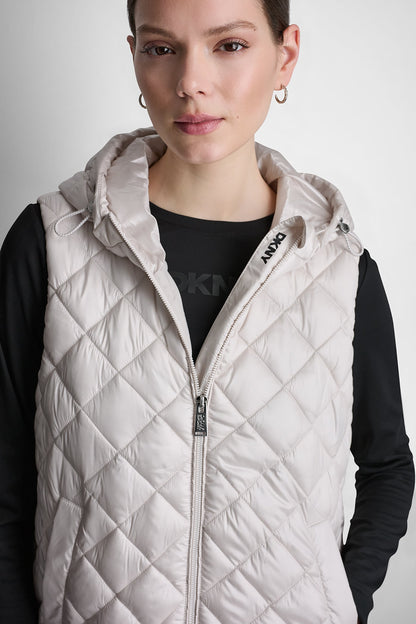 HOODED DIAMOND QUILTED VEST