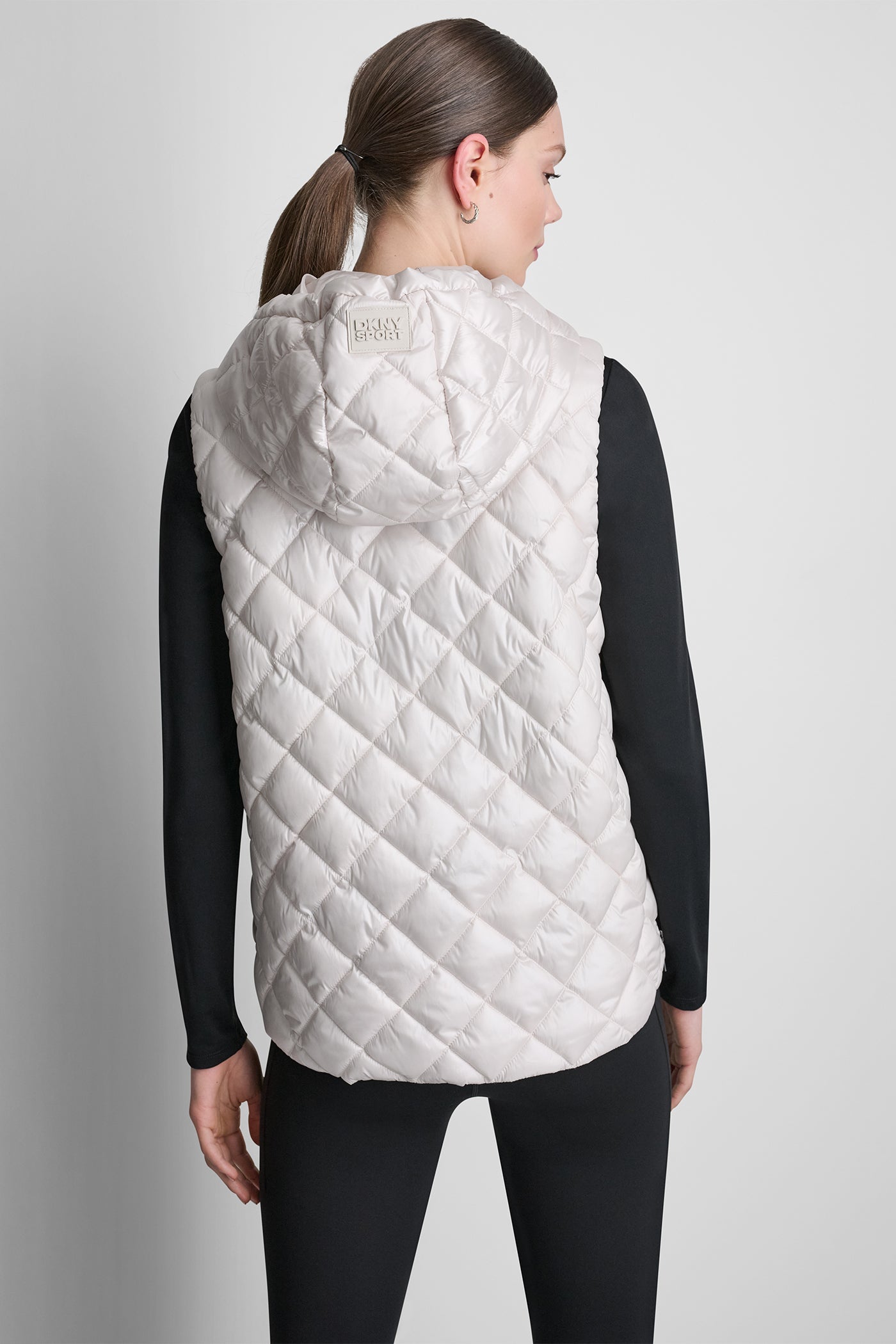 HOODED DIAMOND QUILTED VEST