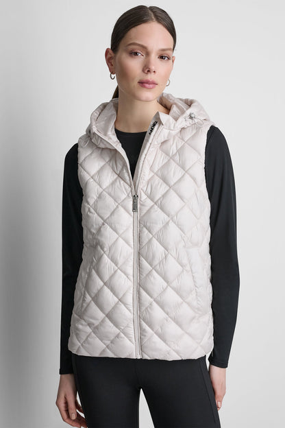 HOODED DIAMOND QUILTED VEST