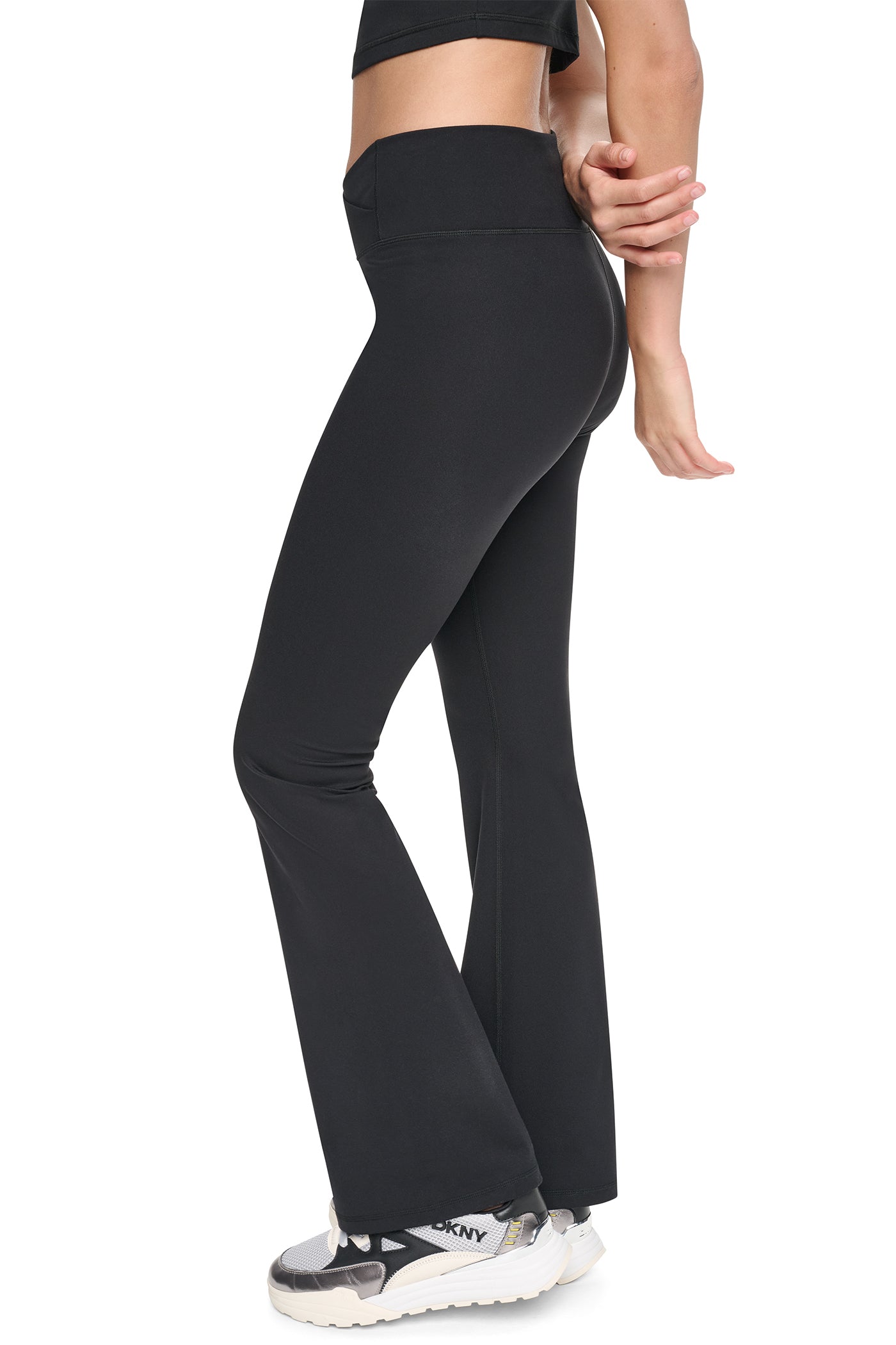 BALANCE COMPRESSION CROSSOVER FRONT FLARE PANT