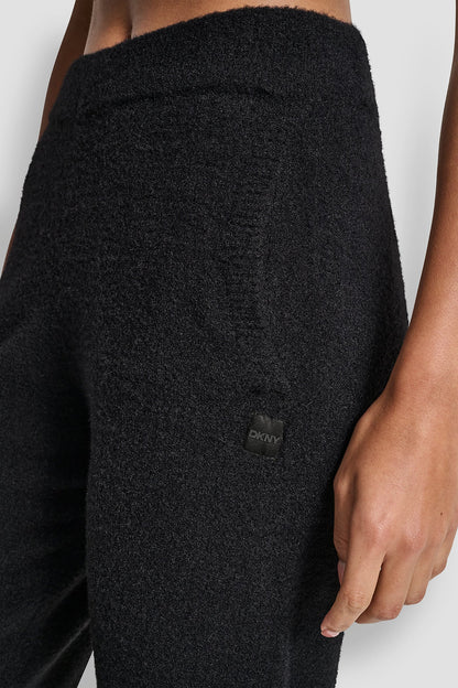 FEATHER YARN JOGGER WITH POCKETS AND TONAL LOGO