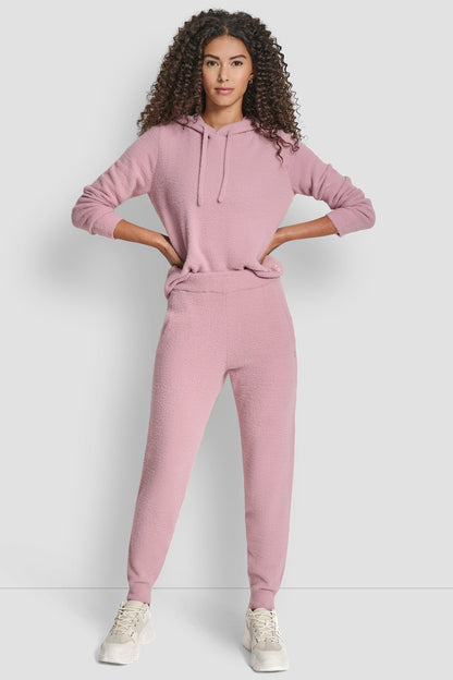 FEATHER YARN JOGGER WITH POCKETS AND TONAL LOGO