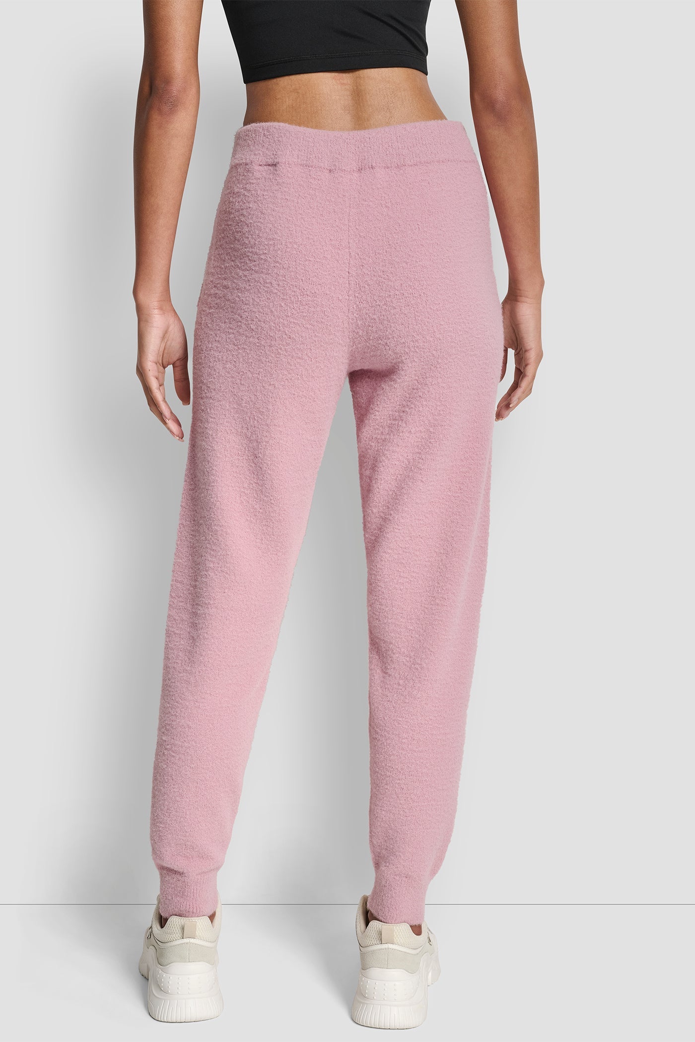 FEATHER YARN JOGGER WITH POCKETS AND TONAL LOGO