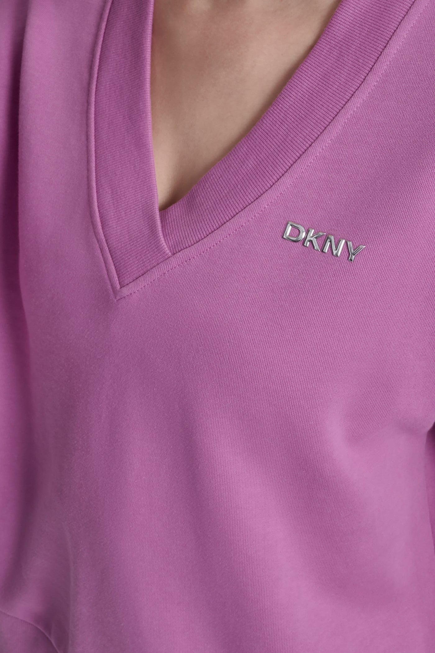 METALLIC LOGO SWEATSHIRT