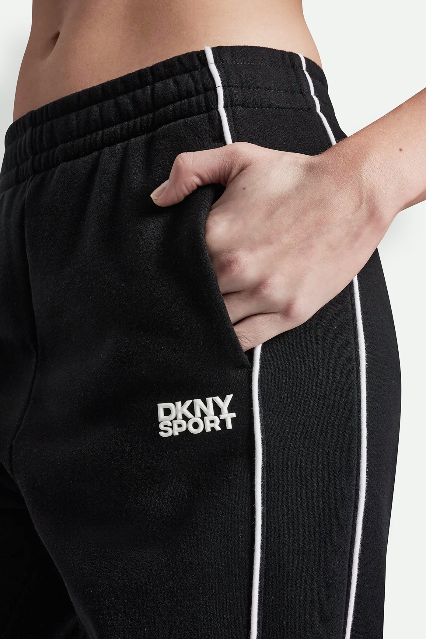 HIGH-RISE PIPED TRACK PANTS