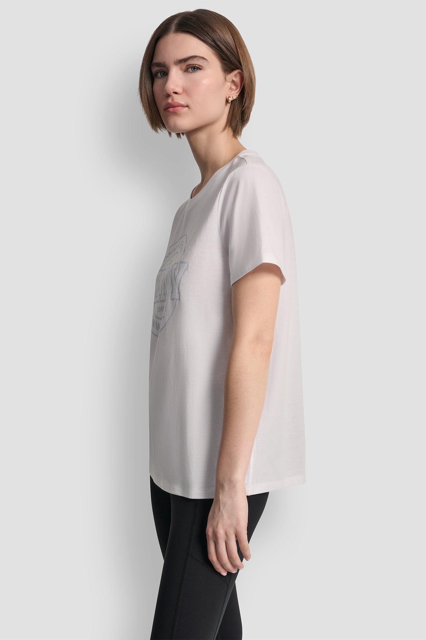 COLLEGIATE MEDALLION LOGO TEE
