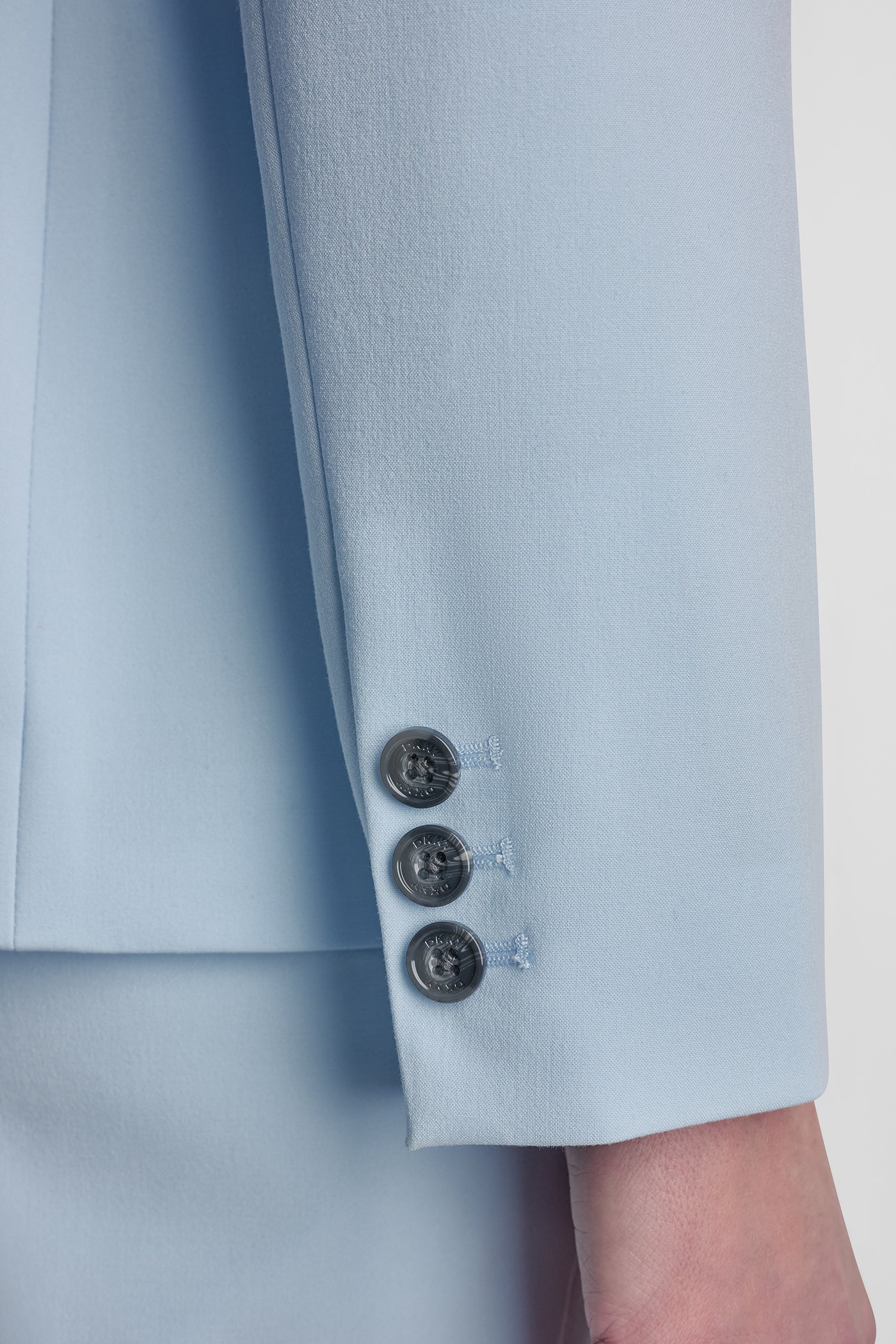 SINGLE BUTTON FRONT BLAZER