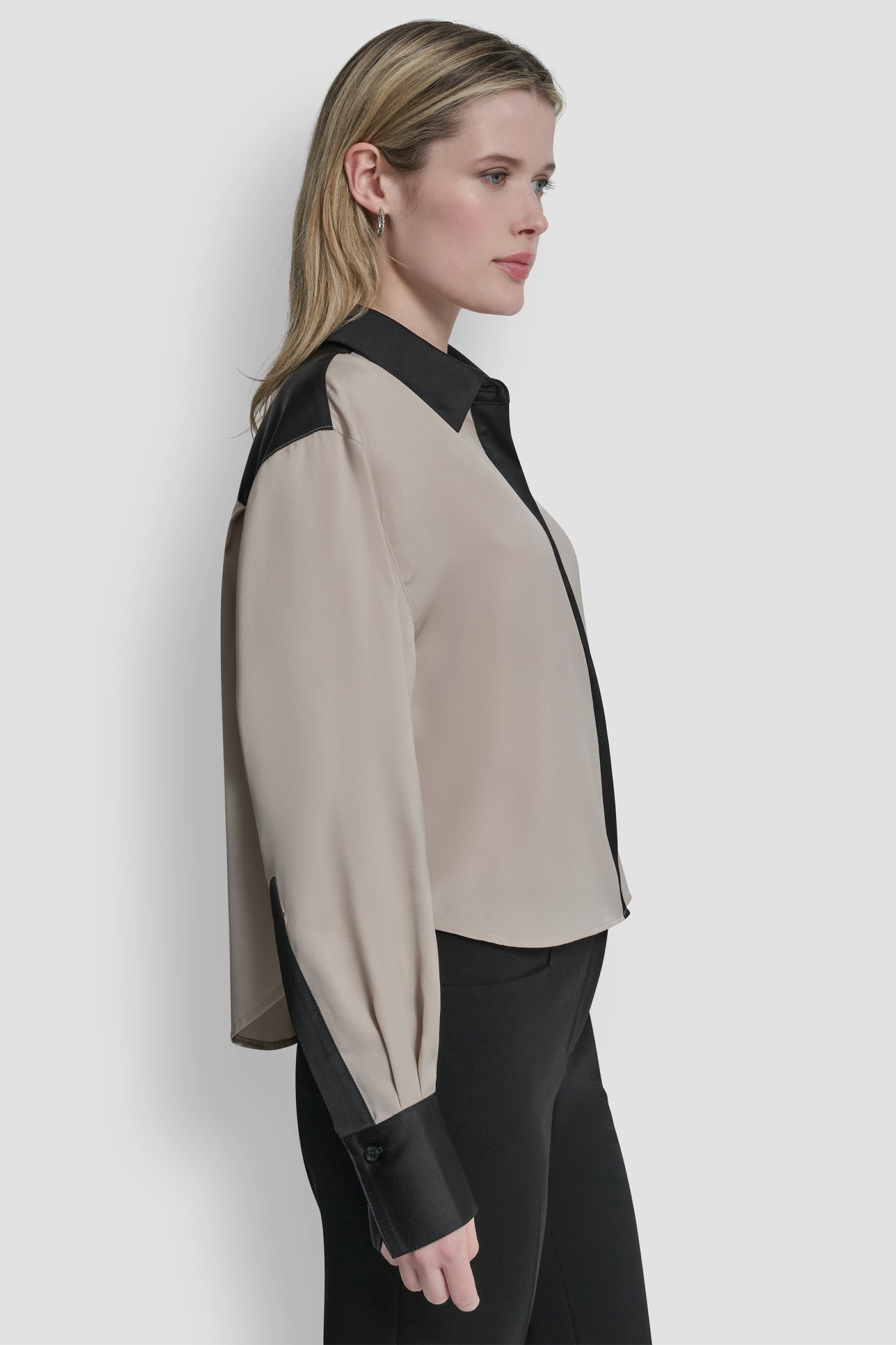 COLOR BLOCK BUTTON-FRONT BLOUSE