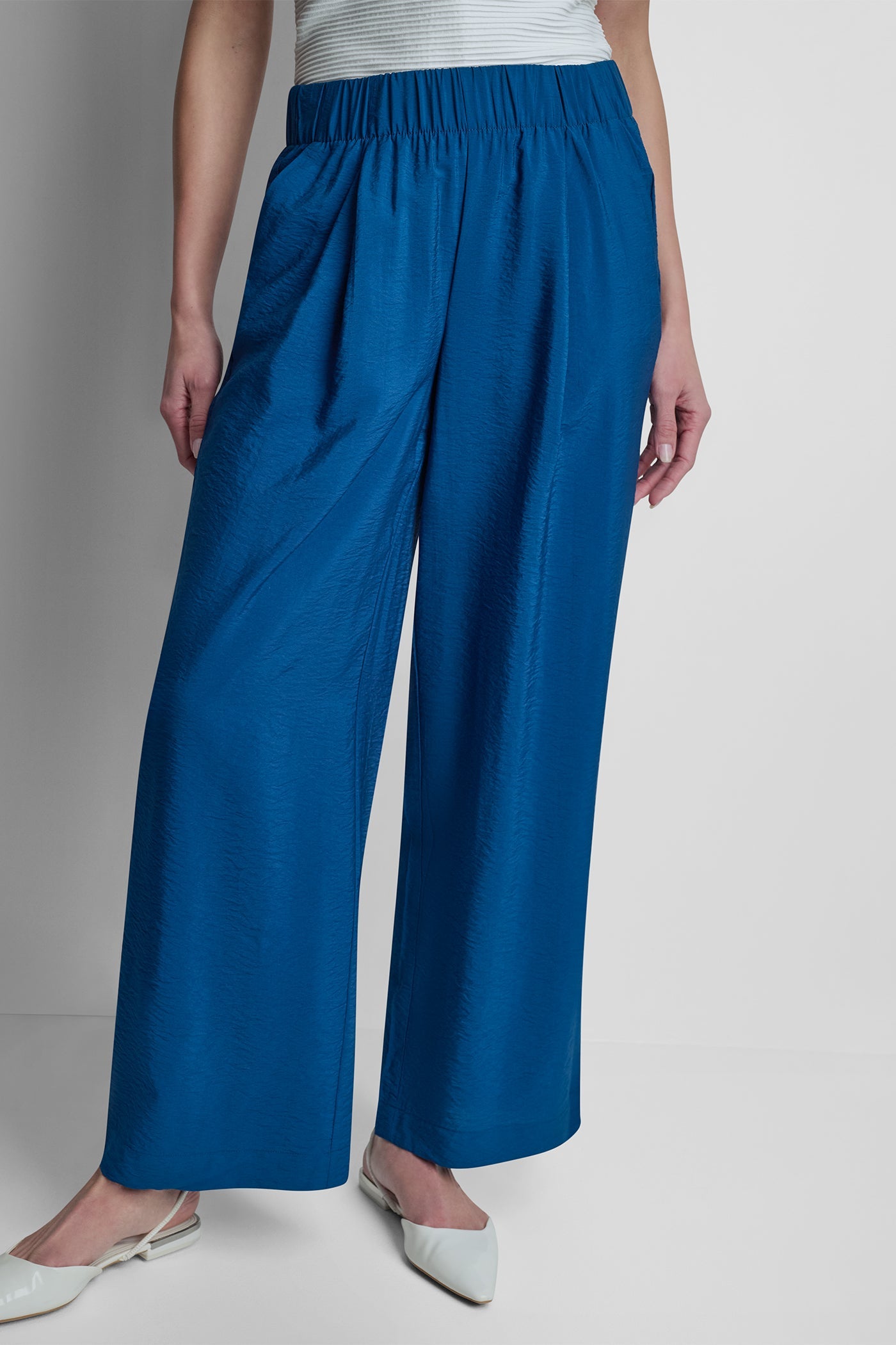 MID-RISE RUMPLED STRAIGHT-LEG ANKLE PANT