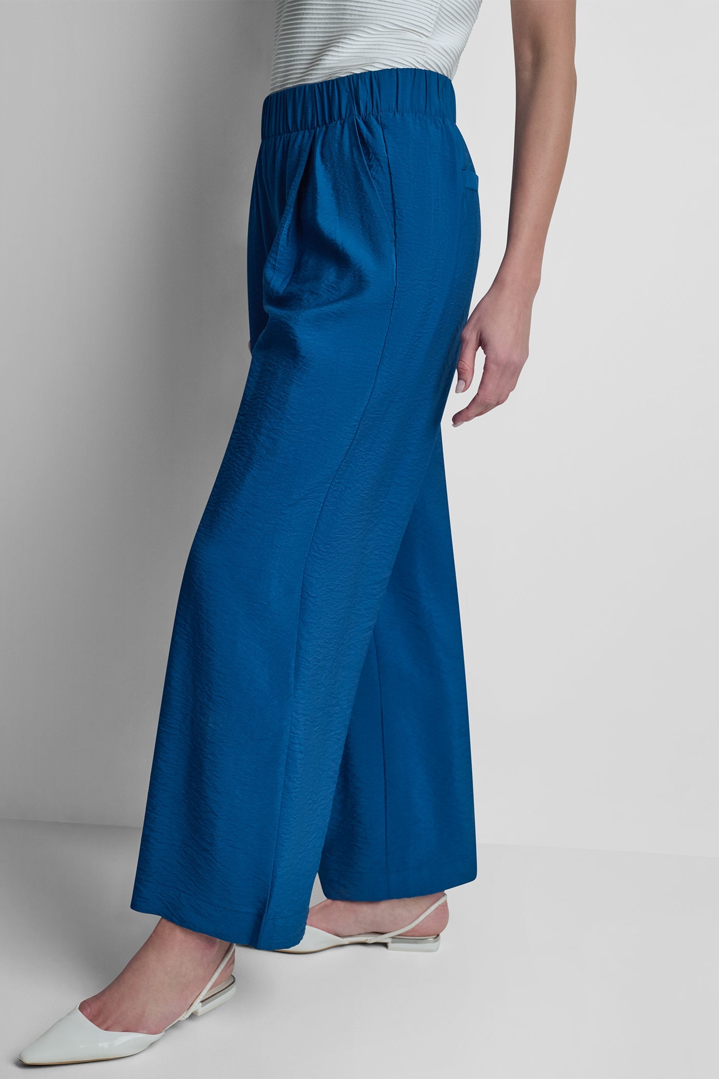 MID-RISE RUMPLED STRAIGHT-LEG ANKLE PANT