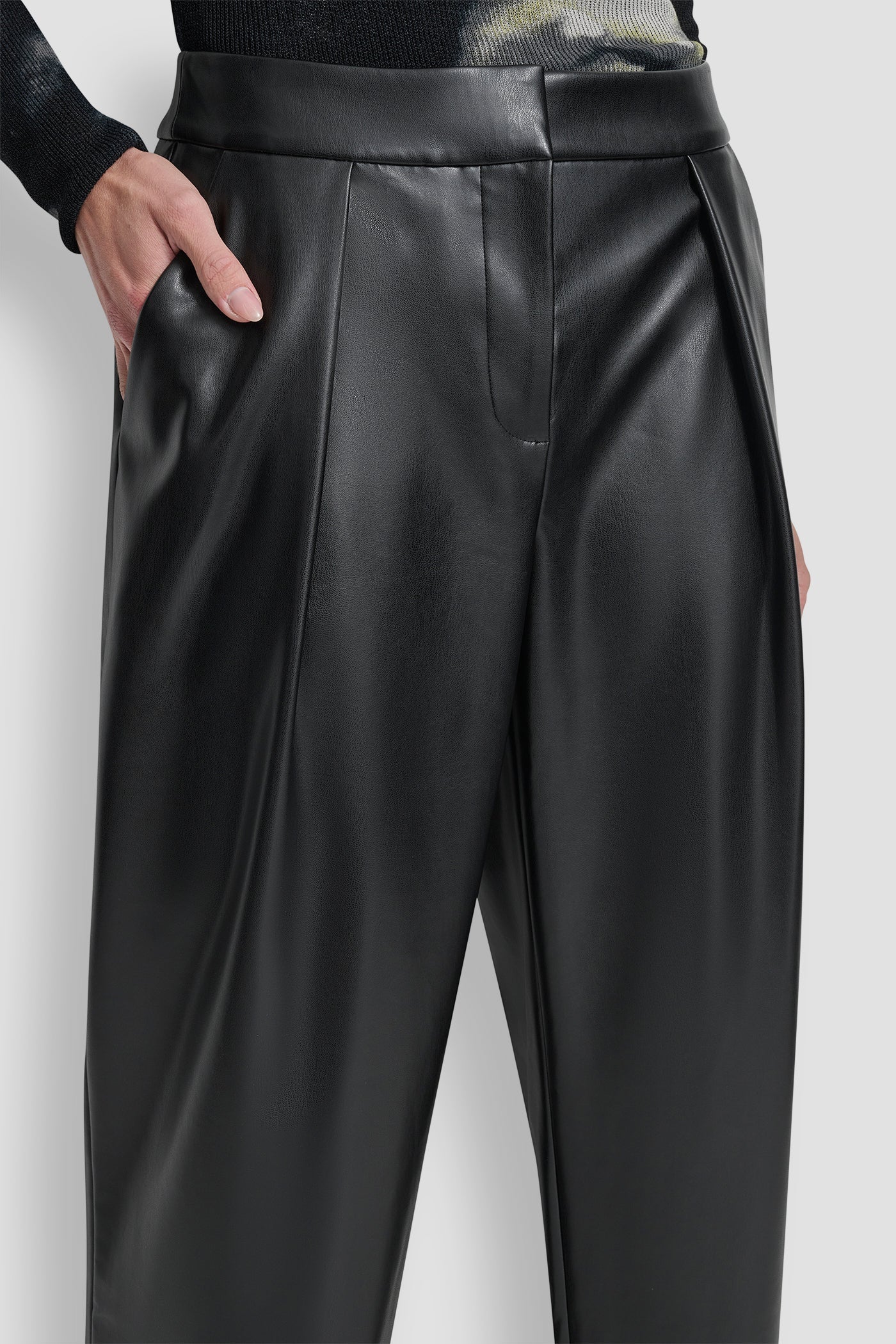 WIDE LEG PLEAT FRONT PANT