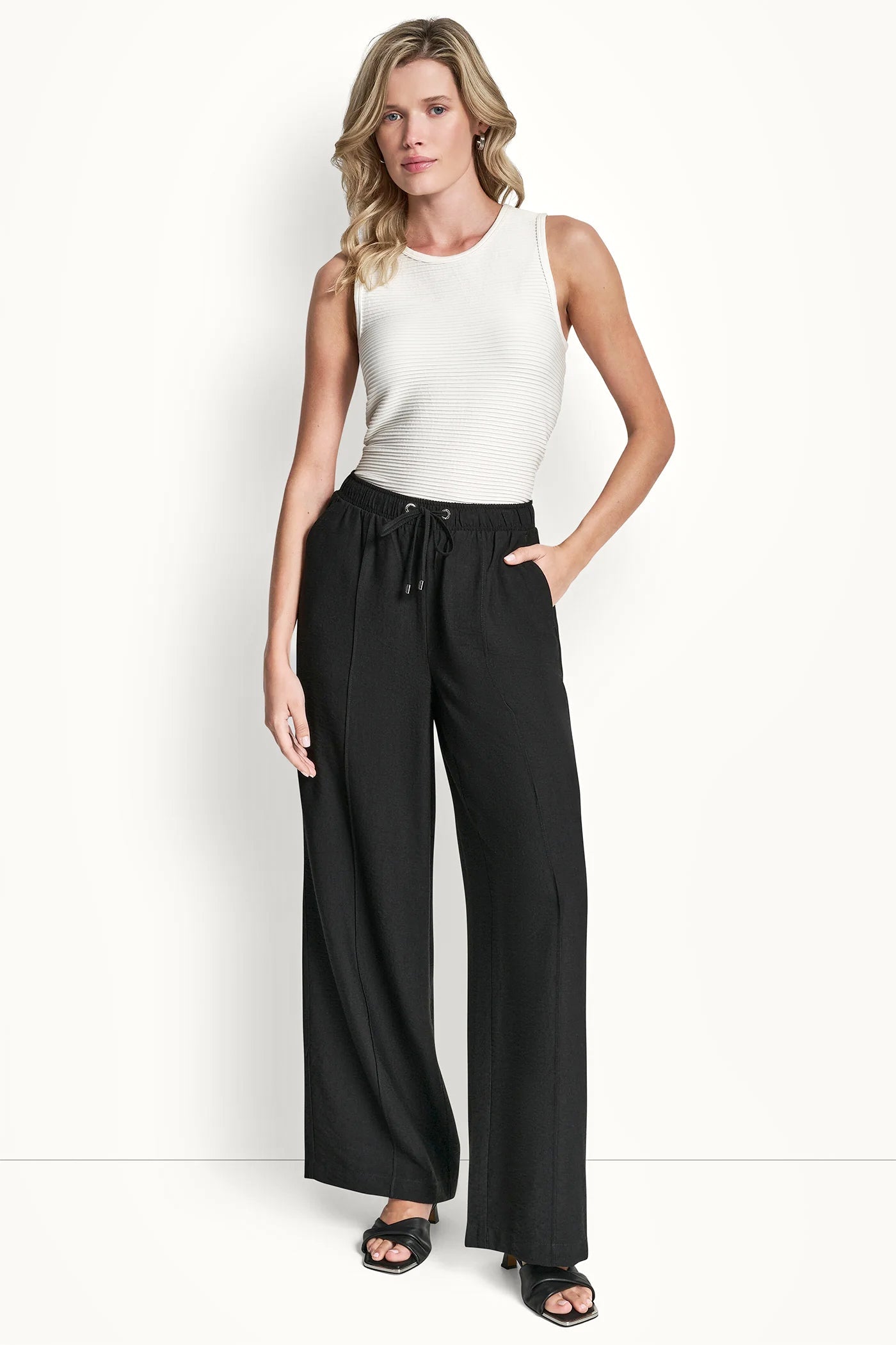 SEAMED WIDE LEG PULL-ON PANT