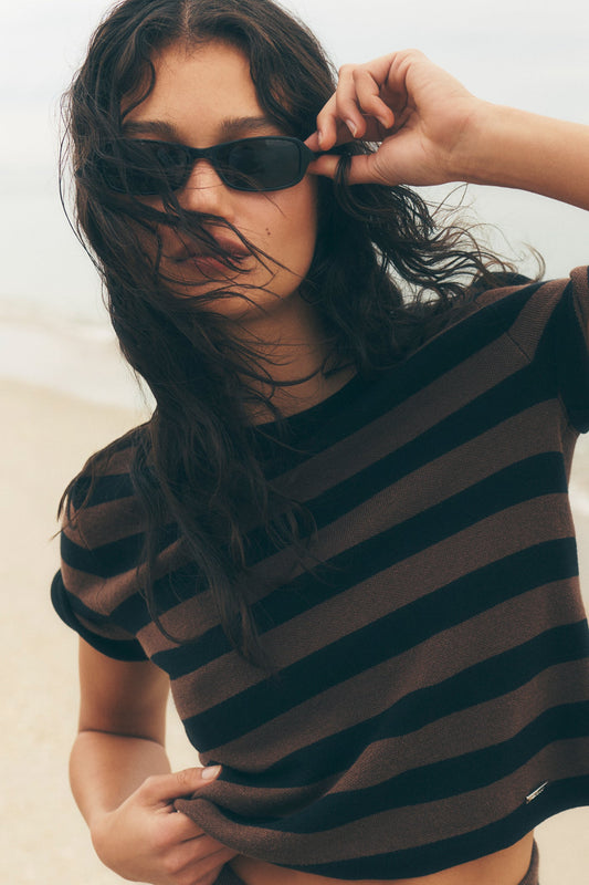 SHORT SLEEVE STRIPE SWEATER